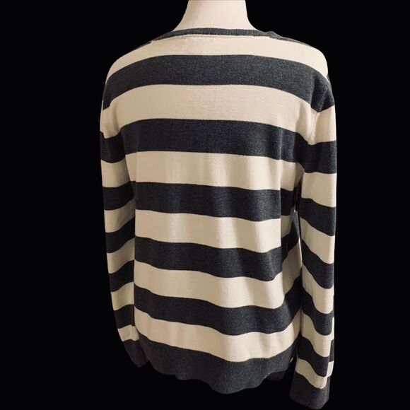 Tommy Hilfiger Long Sleeve Gray & White Wide Stripe Cotton Knit Sweater XL RG/XG - Picture 6 of 7